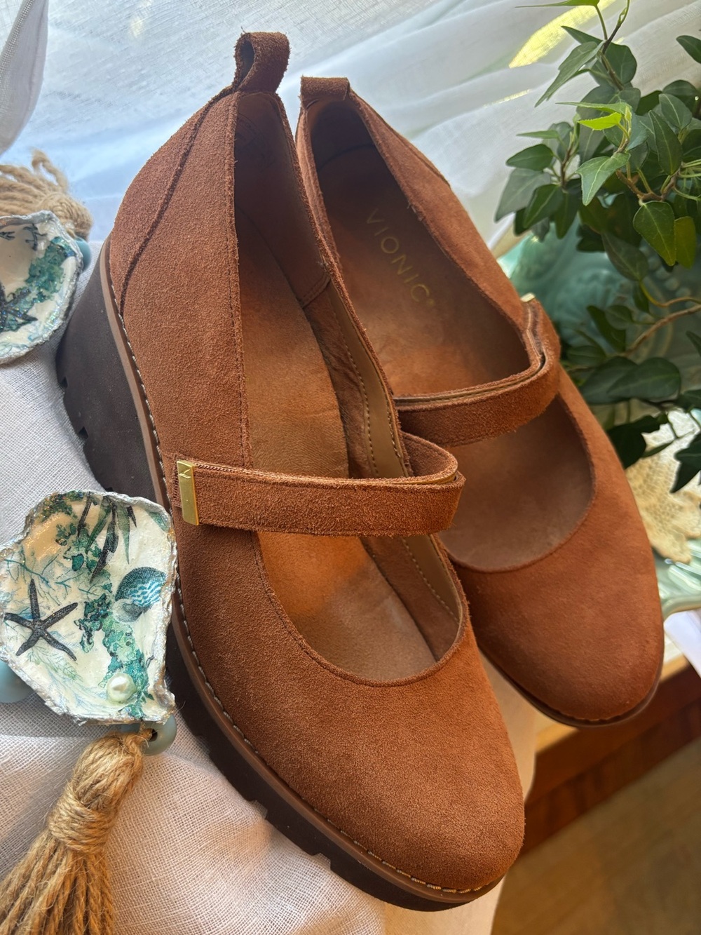 Vionic Alma Mary Jane Lug Sole Wedge in Cognac Suede Comfort Walking Shoe Size 8